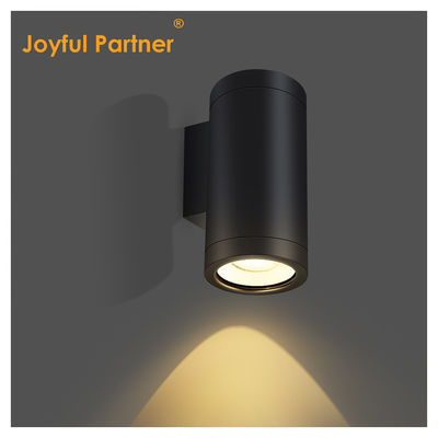 بالا و پایین دیوار بیرونی نصب شده آلیاژ آلومینیوم 3000-6000K 18W 24W چراغ دیواری بیرونی Cob LED سیاه رنگ خانه