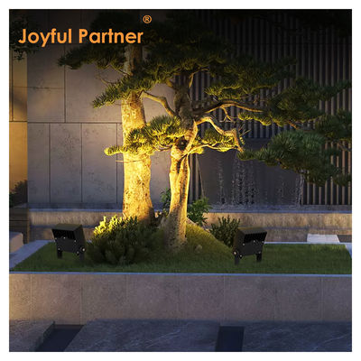 چراغ نقطه ای کم ولتاژ LED باغی، جنس آلومینیوم دایکاست، مربع، 130*130 میلی‌متر، تک رنگ، 3000K